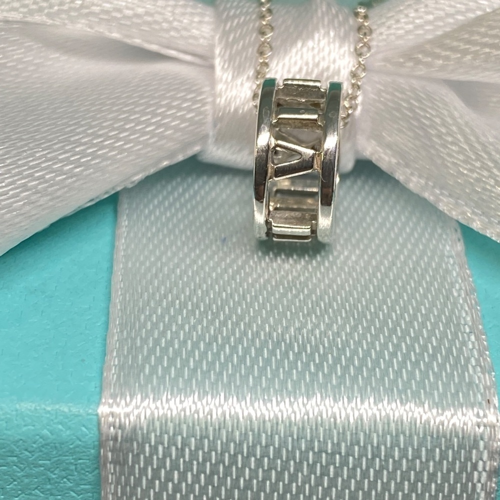Tiffany & Co Atlas Circle Necklace Sterling Silver 925 16” Retired w/ Box nice - Picture 4 of 9